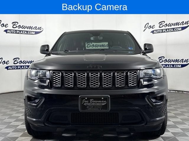 2018 Jeep Grand Cherokee — interior view