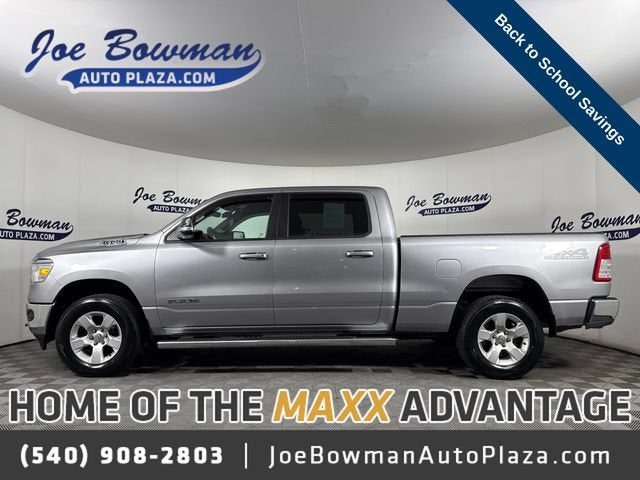 2022 RAM 1500 Big Horn Crew Cab 4x4 6'4" Box in Silver — front three-quarter view