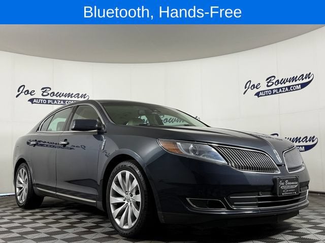 2014 Lincoln MKS — detail view