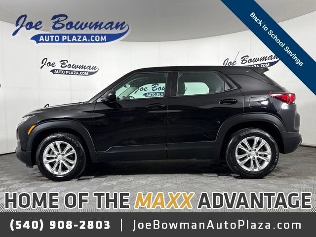 2021 Chevrolet Trailblazer LS in Mosaic Black Metallic — front three-quarter view